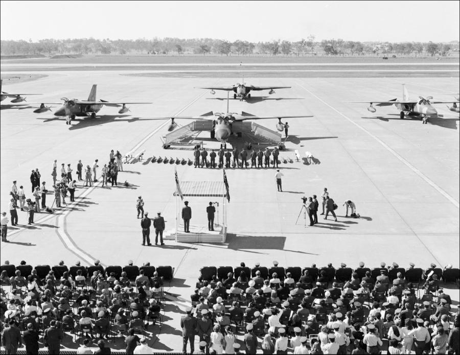 The arrival of the first batch of A8 F-111s from Fort Worth, Texas, in 1973. 