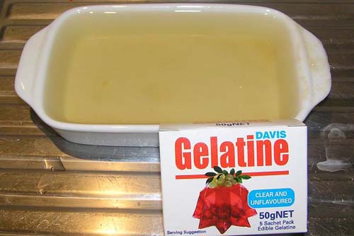 Container of set gelatine