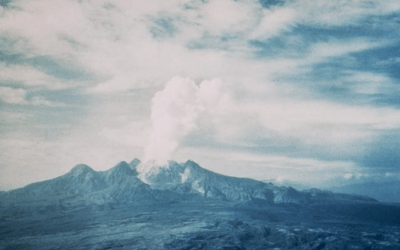 An eruption at Mount Lamington, 1951 