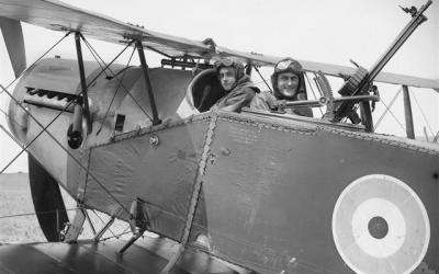 Lieutenant A R Brown (left) and Lieutenant G Finlay (right) in a Bristol Fighter.