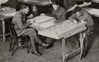 Making the relief maps London 1919