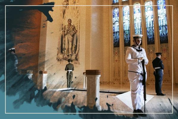 Service personnel standing guard over the Tomb of the Unknown Australian Soldier