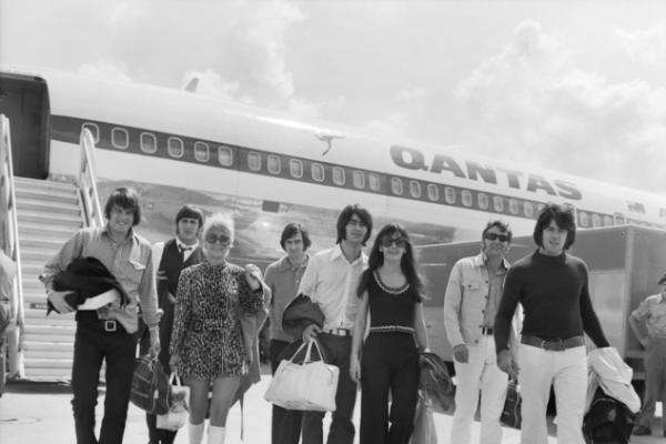 Concert party arriving in Saigon to entertain troops, June 1970