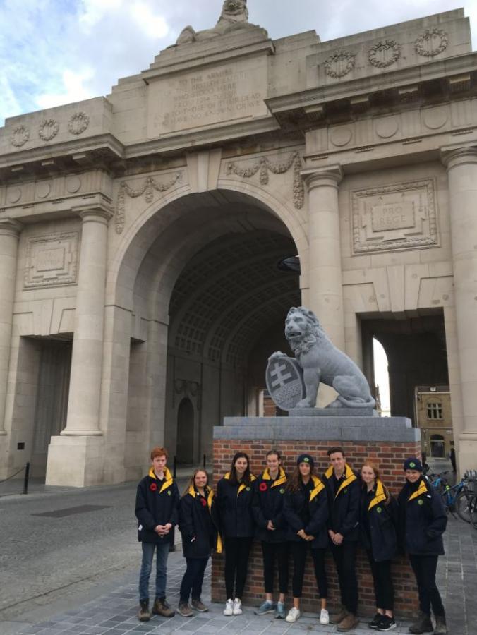 The Menin Gate Memorial to the Missing in Ieper lists the names of 54,000 British and Commonwealth soldiers who have no known grave.