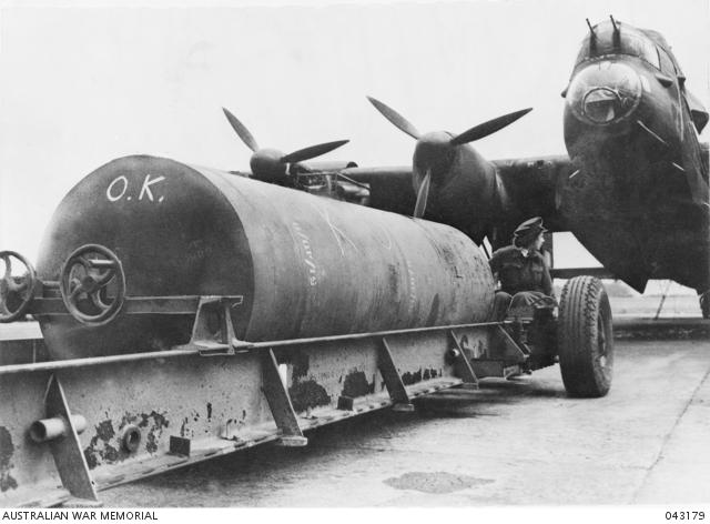 Bombing up a Lancaster.