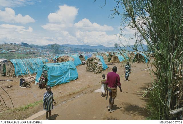 Makeshift huts at Kibeho, November 1994 (photo Geoffrey Fox