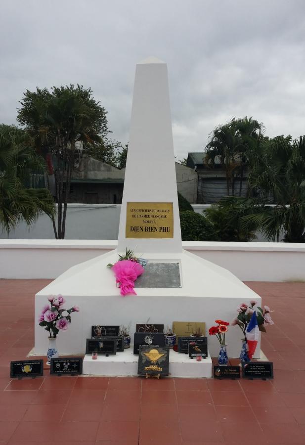 Memorial to 2000 french killed at Dien Bien Phu
