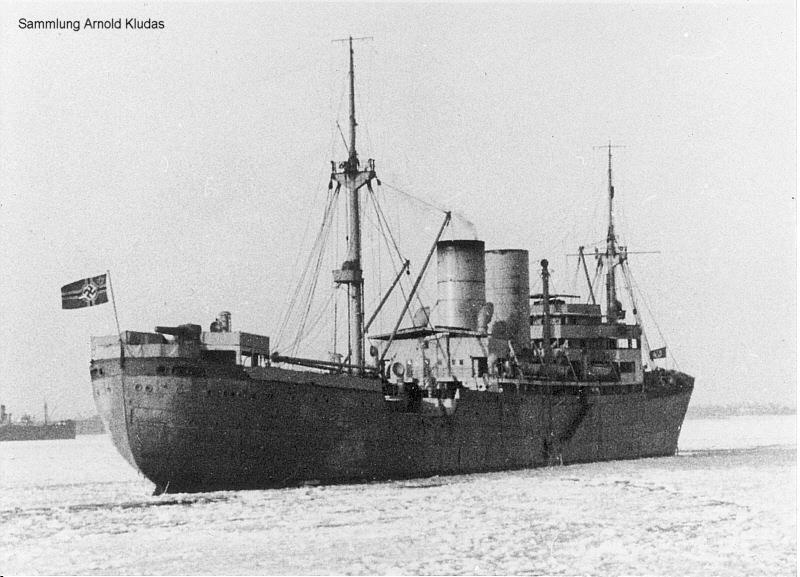 The Atlantis, showing a fake forward funnel used to disguise her silhouette. Photo courtesy of www.schiffe-und-mehr.com