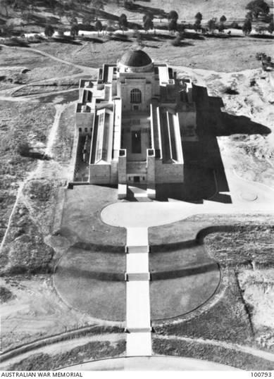 An aerial photograph of the Australian War Memorial, 4 July 1945 (100793).