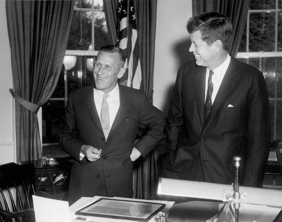 Evans with Kennedy at the White House