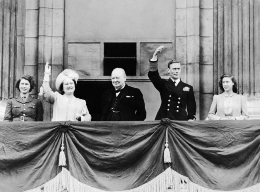 Buckingham Palace balcony