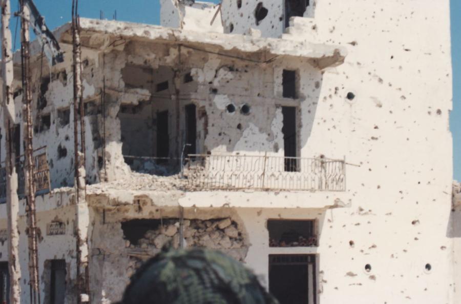 Aftermath of fighting, the Green Line, Mogadishu, February 1993.