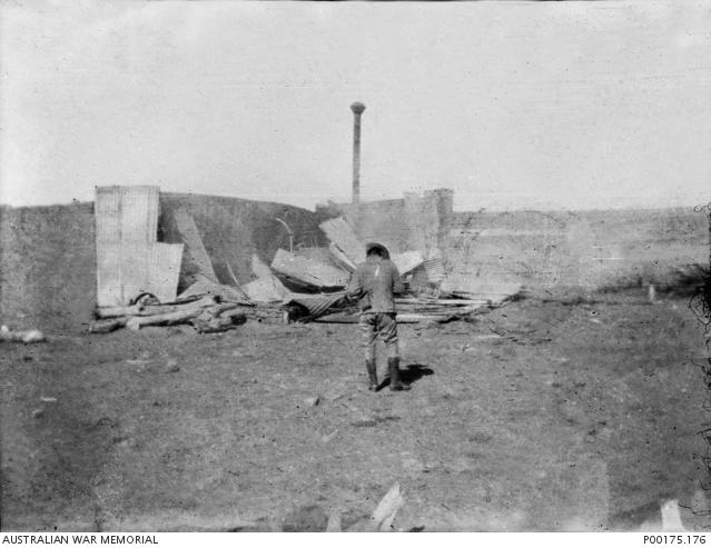 Vernon Smith, A burnt-out Boer building, c.1900 P00175.176