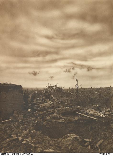 "Frank Hurley, An advanced aid post, 1917 E01202A"