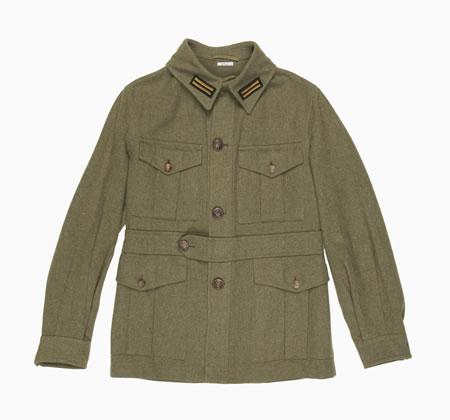 These standard Australian pattern uniform items were issued to Dutch servicemen