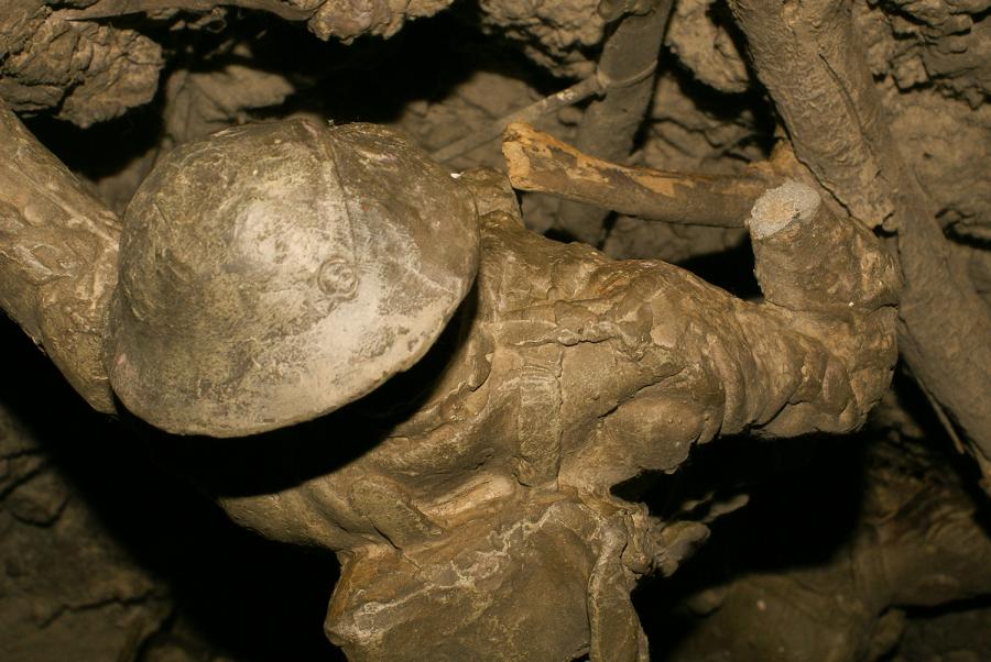 During treatment: figure with right hand missing, cleaned