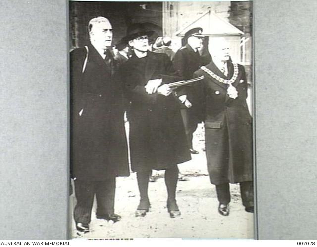MR MENZIES WITH THE PROVOST (THE VERY REV. R.T. HOWARD) AND THE MAYOR, ALDERMAN J.A. MOSELY IN COVENTRY CATHEDRAL RUINS. (NEGATIVE BY B.M.I.)