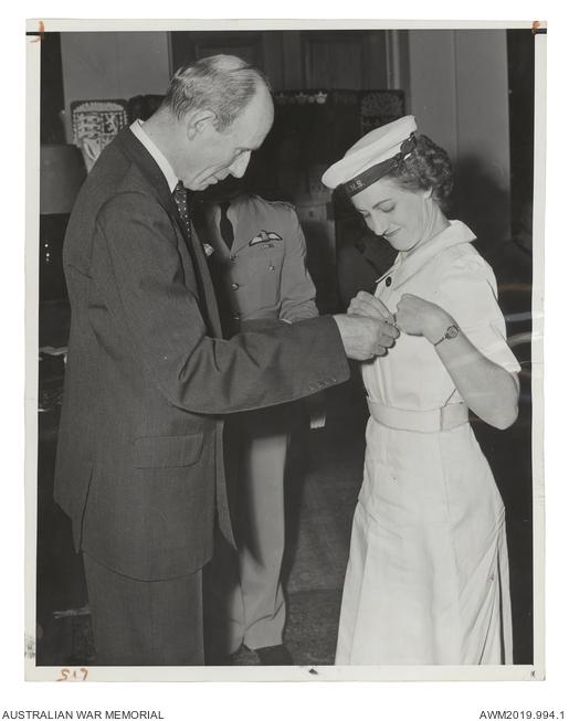 Margaret Gordon receiving the British Empire Medal from Lord Halifax, 1944.