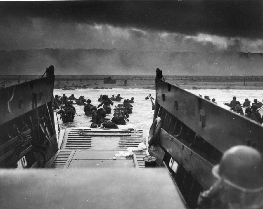 Image: courtesy of US Naval History and Heritage Command, #26-G-2343